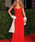 Jennifer_Lawrence_attending_the_2011_Vanity_Fair_Oscar_Party_in_a_smoking_hot_red_dress_09.jpg