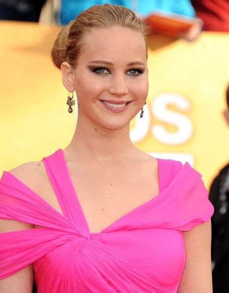 Jennifer_Lawrence_attending_the_17th_Annual_Screen_Actors_Guild_Awards_113.jpg