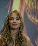 Jennifer_Lawrence_attending_the_Mexico_press_conference_promotion_for_The_Hunger_Games_12.jpg