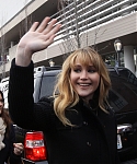 Beautiful_Jennifer_Lawrence_helps_promote_The_Hunger_Games_Mall_Tour_in_Seattle_36.jpg