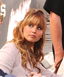 Jennifer_Lawrence_appears_at_this_event_to_give_away_free_tickets_to_The_Hunger_Games_world_premiere_25.jpg