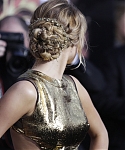 Jennifer_Lawrence_at_the_LA_premiere_of_The_Hunger_Games_begging_for_an_Oscar_in_a_gold_dress_146.jpg