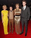 Beautiful_Jennifer_Lawrence_in_a_Golden_dress_at_the_London_premiere_of_The_Hunger_Games_005.jpg