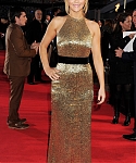 Beautiful_Jennifer_Lawrence_in_a_Golden_dress_at_the_London_premiere_of_The_Hunger_Games_006.jpg