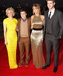 Beautiful_Jennifer_Lawrence_in_a_Golden_dress_at_the_London_premiere_of_The_Hunger_Games_021.jpg