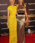 Beautiful_Jennifer_Lawrence_in_a_Golden_dress_at_the_London_premiere_of_The_Hunger_Games_050.jpg