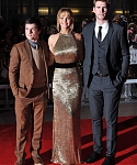 Beautiful_Jennifer_Lawrence_in_a_Golden_dress_at_the_London_premiere_of_The_Hunger_Games_055.jpg