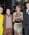 Beautiful_Jennifer_Lawrence_in_a_Golden_dress_at_the_London_premiere_of_The_Hunger_Games_082.jpg