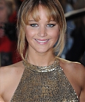 Beautiful_Jennifer_Lawrence_in_a_Golden_dress_at_the_London_premiere_of_The_Hunger_Games_094.jpg