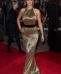 Beautiful_Jennifer_Lawrence_in_a_Golden_dress_at_the_London_premiere_of_The_Hunger_Games_118.jpg