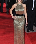 Beautiful_Jennifer_Lawrence_in_a_Golden_dress_at_the_London_premiere_of_The_Hunger_Games_124.jpg