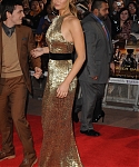 Beautiful_Jennifer_Lawrence_in_a_Golden_dress_at_the_London_premiere_of_The_Hunger_Games_140.jpg