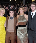 Jennifer_Lawrence_at_the_London_premiere_of_The_Hunger_Games_begging_for_an_Oscar_in_a_gold_dress_048.jpg