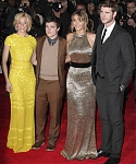 Jennifer_Lawrence_at_the_London_premiere_of_The_Hunger_Games_begging_for_an_Oscar_in_a_gold_dress_145.jpg
