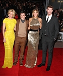 Jennifer_Lawrence_at_the_London_premiere_of_The_Hunger_Games_begging_for_an_Oscar_in_a_gold_dress_146.jpg