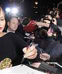 Jennifer_Lawrence_at_the_Paris_Hunger_Games_premiere_showing_a_fully_nude_back_in_a_beautiful_dress_077.jpg
