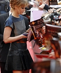 Jennifer_Lawrence_in_a_sexy_hot_dress_at_the_Madrid_premiere_of_The_Hunger_Games_in_Spain_31.jpg