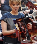 Jennifer_Lawrence_in_a_sexy_hot_dress_at_the_Madrid_premiere_of_The_Hunger_Games_in_Spain_32.jpg