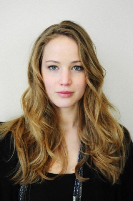 2010-02-Sundance_Film_Festival_photoshoot_of_Jennifer_Lawrence_12.jpg