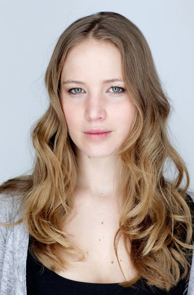 2010-02-Sundance_Film_Festival_photoshoot_of_Jennifer_Lawrence_20.jpg