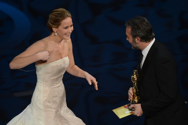 jlaw_events_24feb2013_academyawards_026.jpg