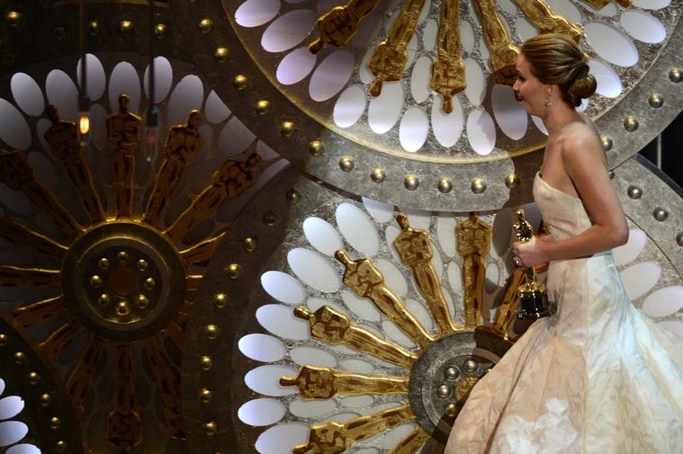 jlaw_events_24feb2013_academyawards_038.jpg