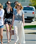 jlaw_candid_21april2013_004.jpg