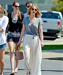 jlaw_candid_21april2013_005.jpg