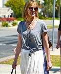 jlaw_candid_21april2013_008.jpg