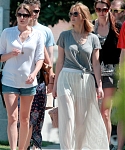 jlaw_candid_21april2013_014.jpg