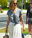 jlaw_candid_21april2013_023.jpg