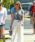 jlaw_candid_21april2013_029.jpg