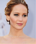 jlaw_events_24feb2013_academyawardsredcarpet_003.jpg