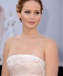 jlaw_events_24feb2013_academyawardsredcarpet_008.jpg