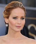 jlaw_events_24feb2013_academyawardsredcarpet_012.jpg