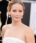 jlaw_events_24feb2013_academyawardsredcarpet_020.jpg