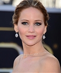 jlaw_events_24feb2013_academyawardsredcarpet_036.jpg