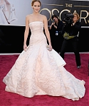jlaw_events_24feb2013_academyawardsredcarpet_056.jpg