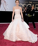 jlaw_events_24feb2013_academyawardsredcarpet_062.jpg