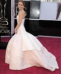jlaw_events_24feb2013_academyawardsredcarpet_073.jpg
