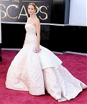 jlaw_events_24feb2013_academyawardsredcarpet_095.jpg