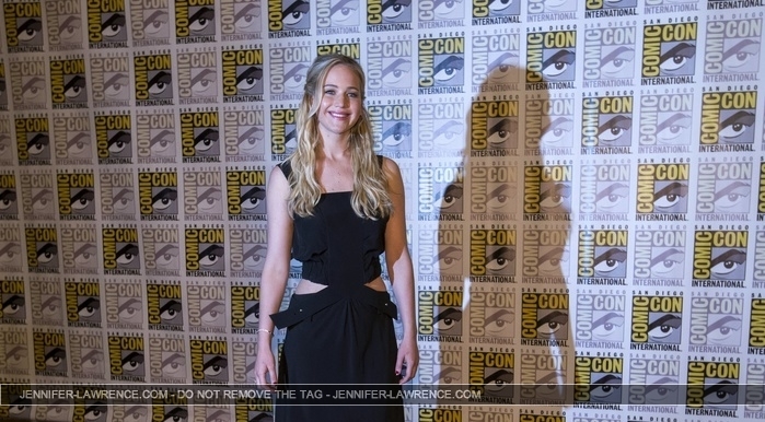 A_July_9_-__International_Comic_Con_-___The_Hunger_Games__Mockingjay_Part_2___Press_Conference_281829.jpg