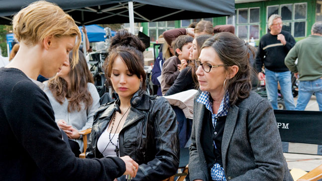 Behind_The_Scenes_28429~0.jpg