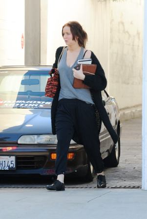 January_8_-_Heading_to_a_salon_in_Beverly_Hills_28929.jpg