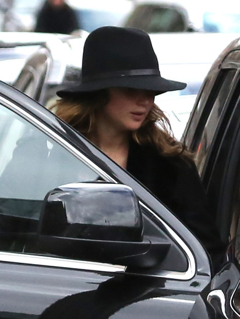 March_22_-_Jennifer_Lawrence_in_Boston_28129.jpg