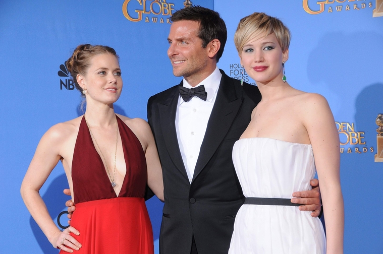 71st_Annual_Golden_Globe_Awards_press_room_2813729.jpg