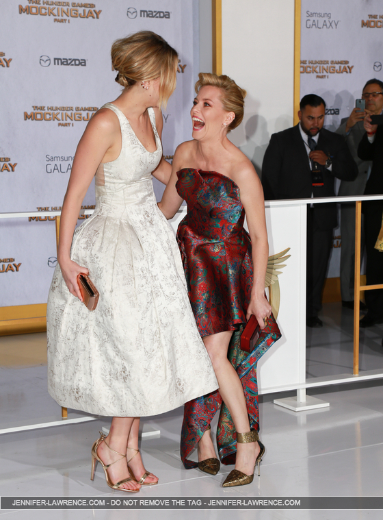 AX__November_17_-__Mockingjay__Part_1__LA_Premiere_2814729.jpg