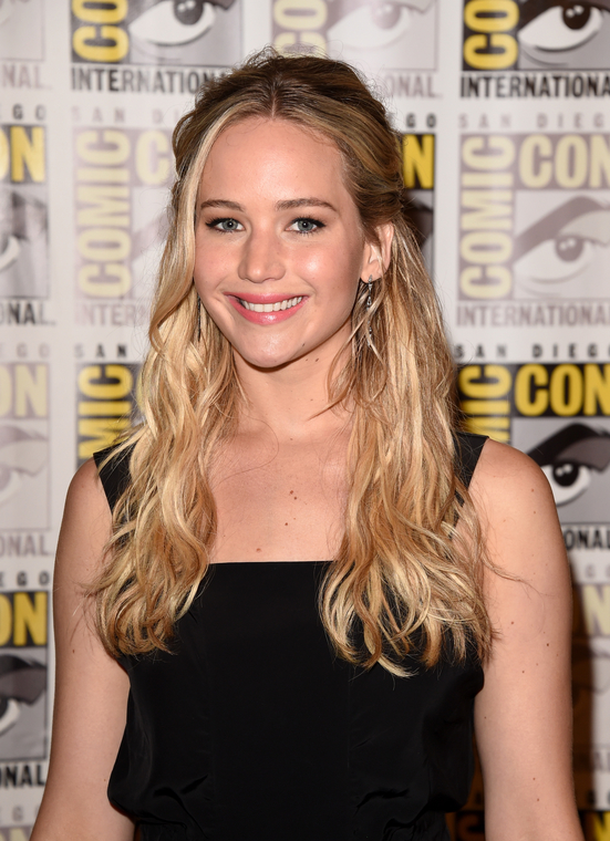 A_July_9_-__International_Comic_Con_-___The_Hunger_Games__Mockingjay_Part_2___Press_Conference_28129.jpg