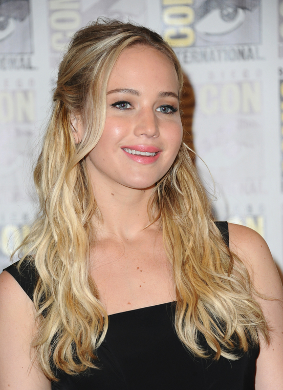 A_July_9_-__International_Comic_Con_-___The_Hunger_Games__Mockingjay_Part_2___Press_Conference_281329.jpg