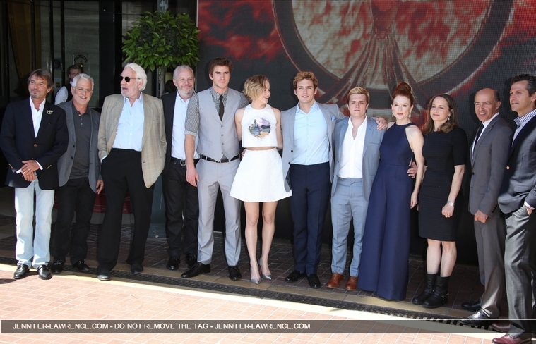 A_May_17_-__Mockingjay_Part_1__photocall_at_Cannes_in_France_288729.jpg